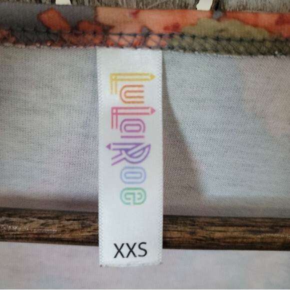 LuLaRoe Oversized Floral Perfect Tee XXS - Picture 11 of 11